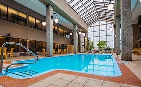 Best Western Plus Hotel Universel Drummondville 4*